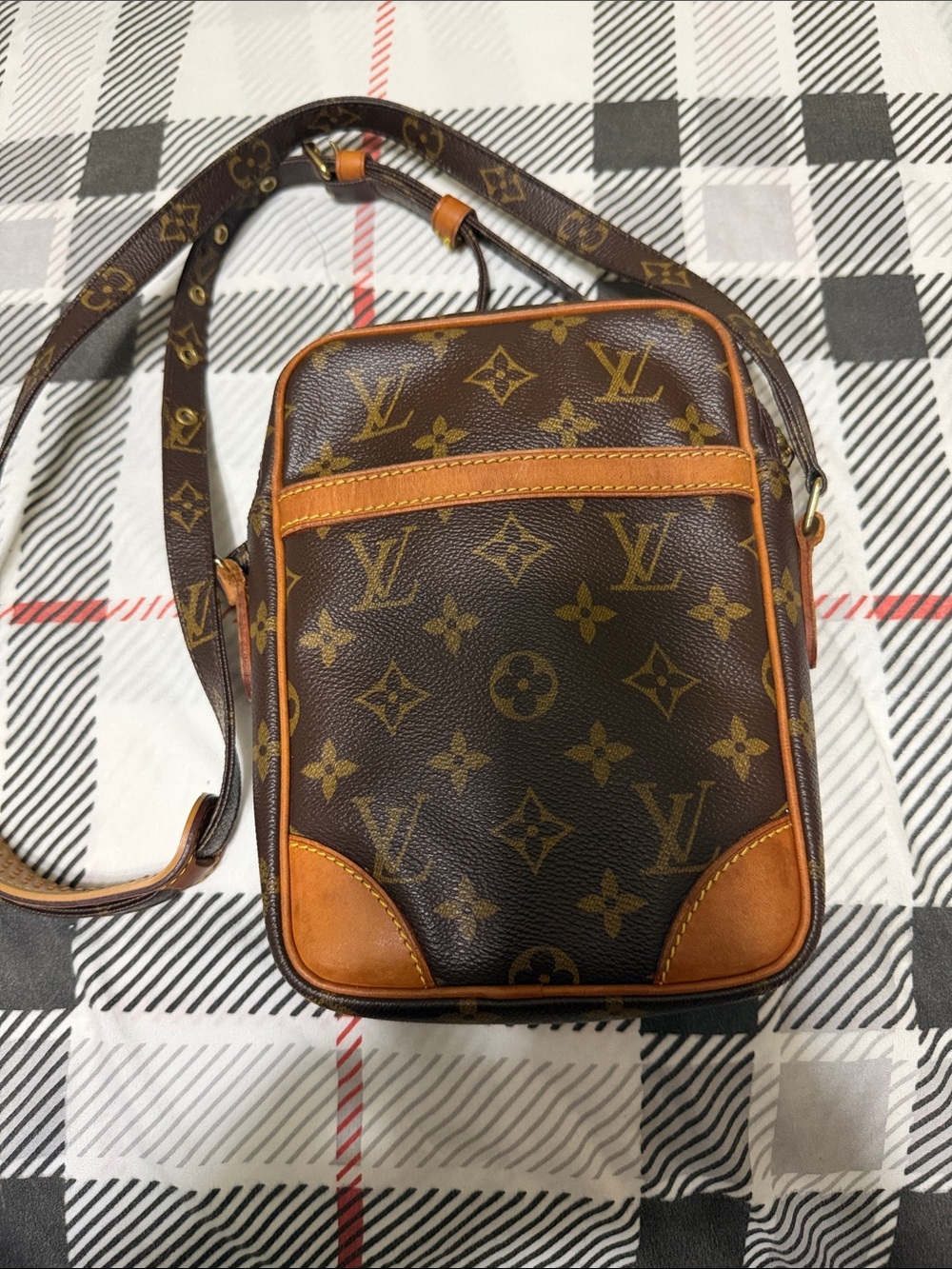 Louis Vuitton Monogram Canvas Small Messenger Bag .